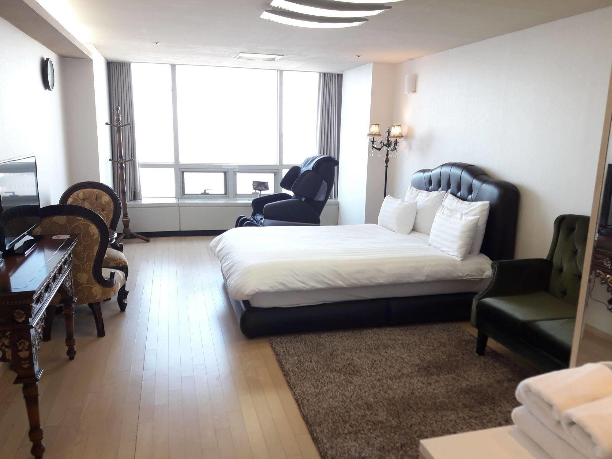 Incheon Airportel Bagian luar foto