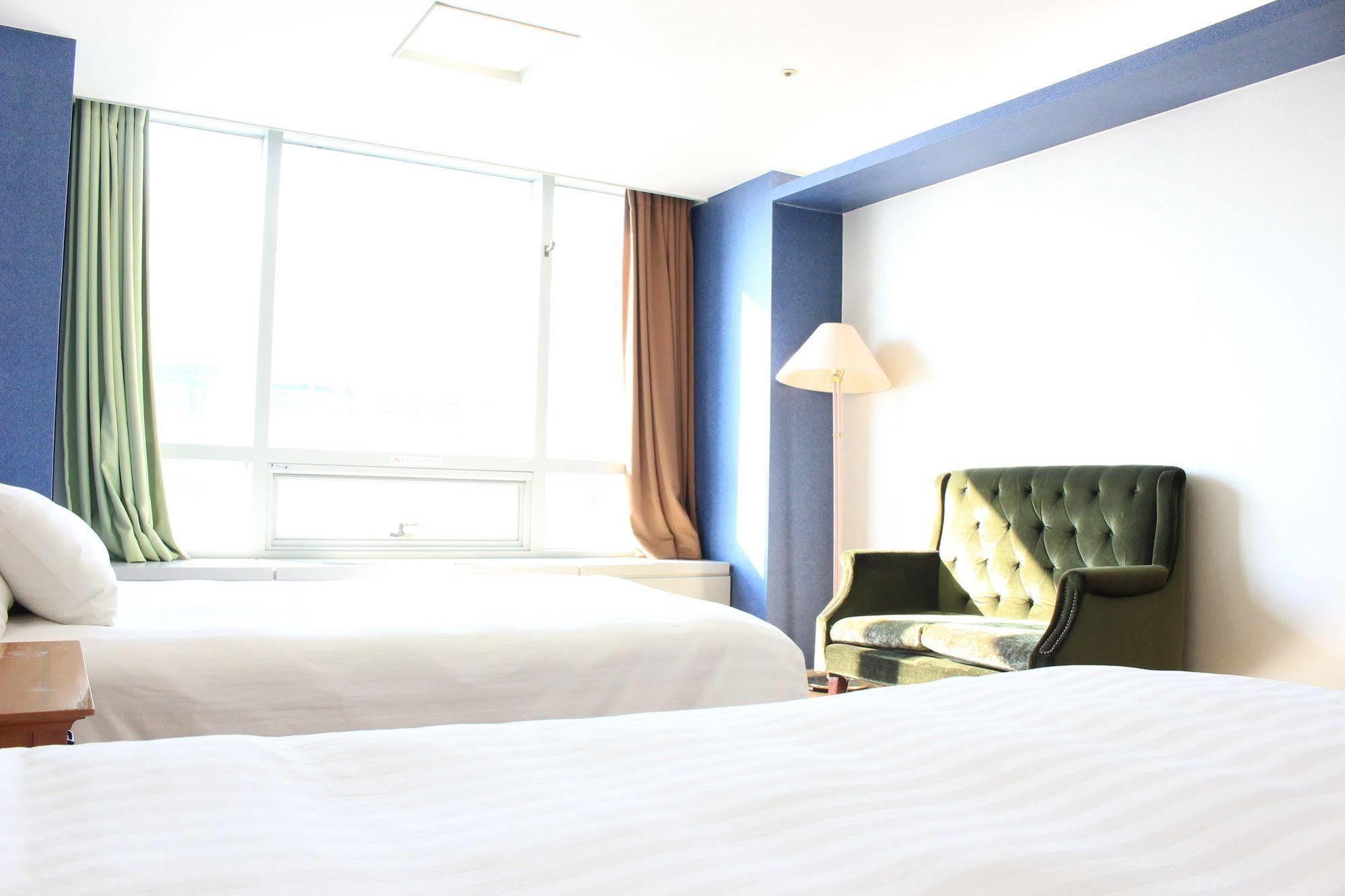 Incheon Airportel Bagian luar foto