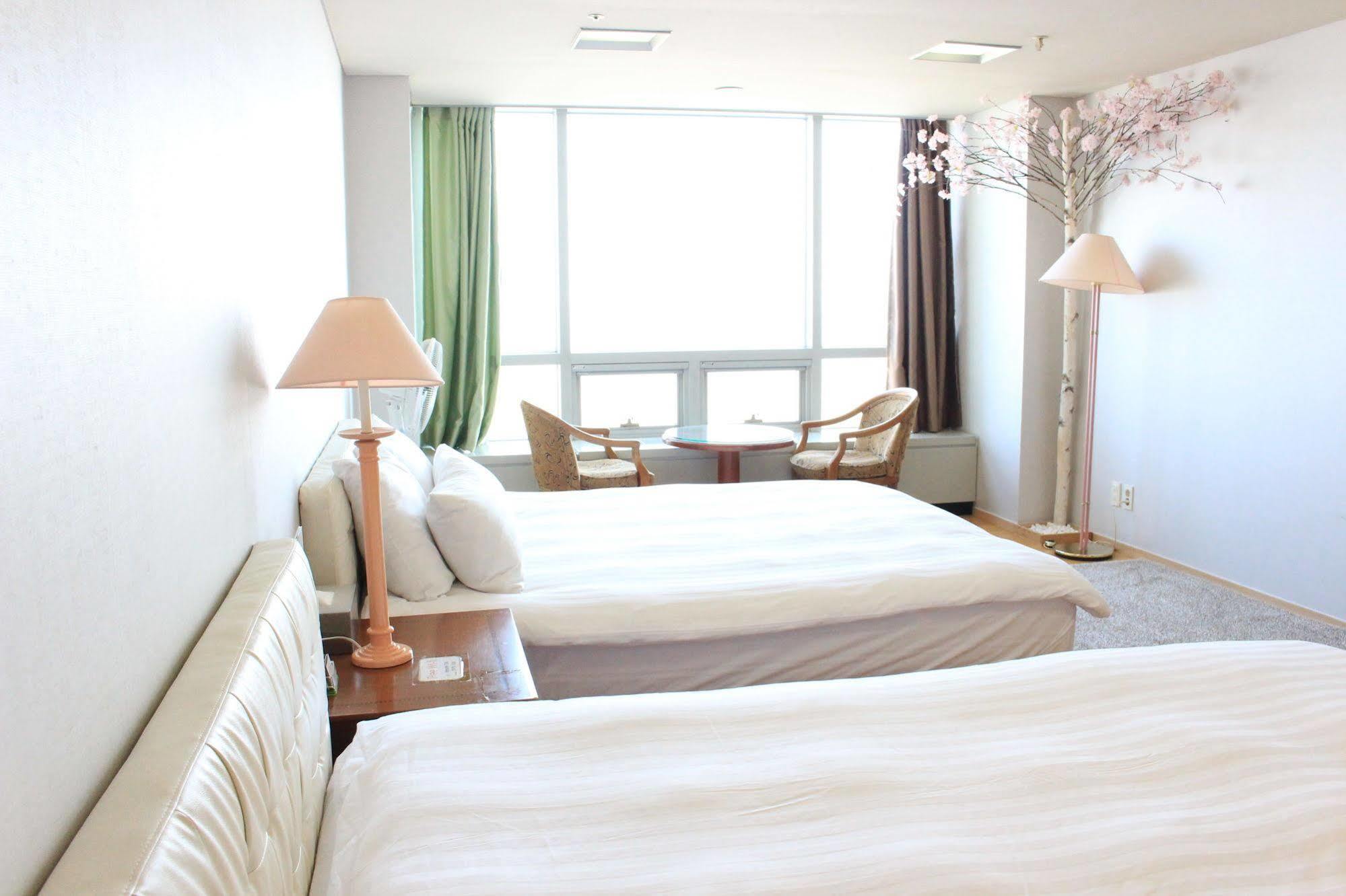 Incheon Airportel Bagian luar foto