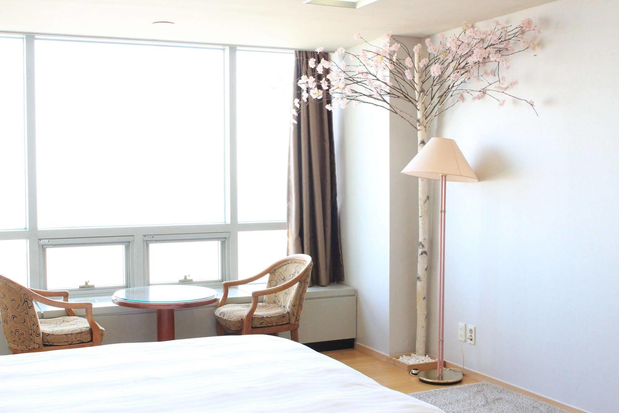 Incheon Airportel Bagian luar foto